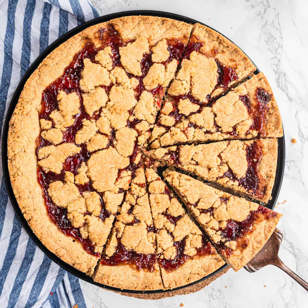 Italienische Crostata in Stücken von oben